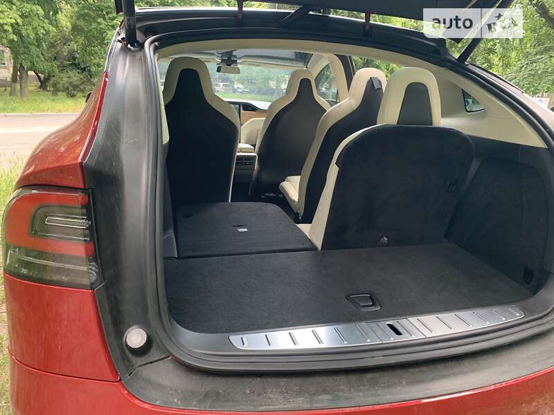Позашляховик / Кросовер Tesla Model X 2018 в Києві
