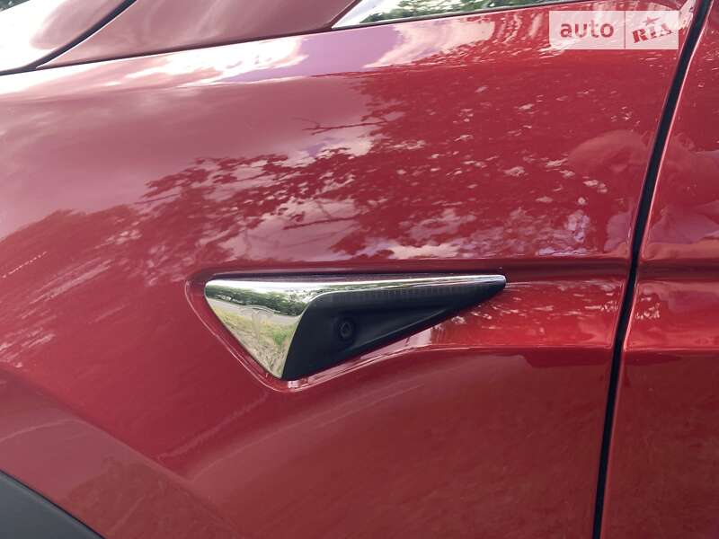 Позашляховик / Кросовер Tesla Model X 2018 в Києві