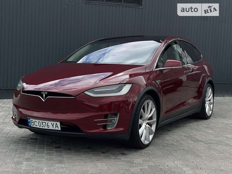 Позашляховик / Кросовер Tesla Model X 2016 в Стрию