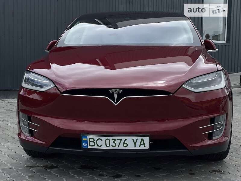 Позашляховик / Кросовер Tesla Model X 2016 в Стрию
