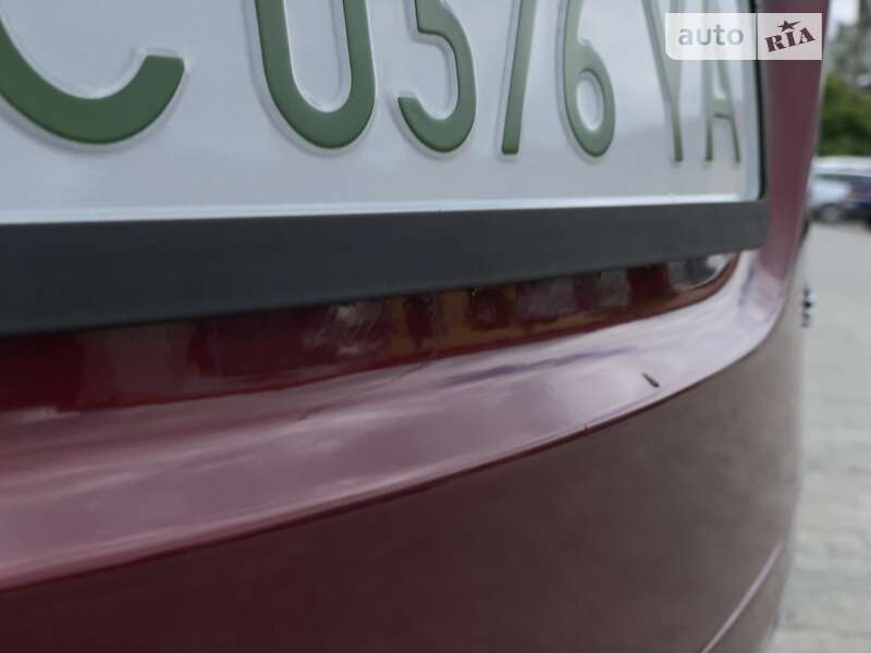 Позашляховик / Кросовер Tesla Model X 2016 в Стрию