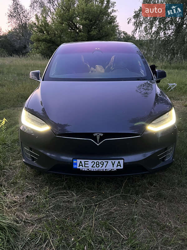 Внедорожник / Кроссовер Tesla Model X 2018 в Каменском