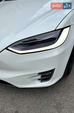 Внедорожник / Кроссовер Tesla Model X 2020 в 
