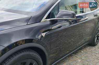 Внедорожник / Кроссовер Tesla Model X 2017 в 