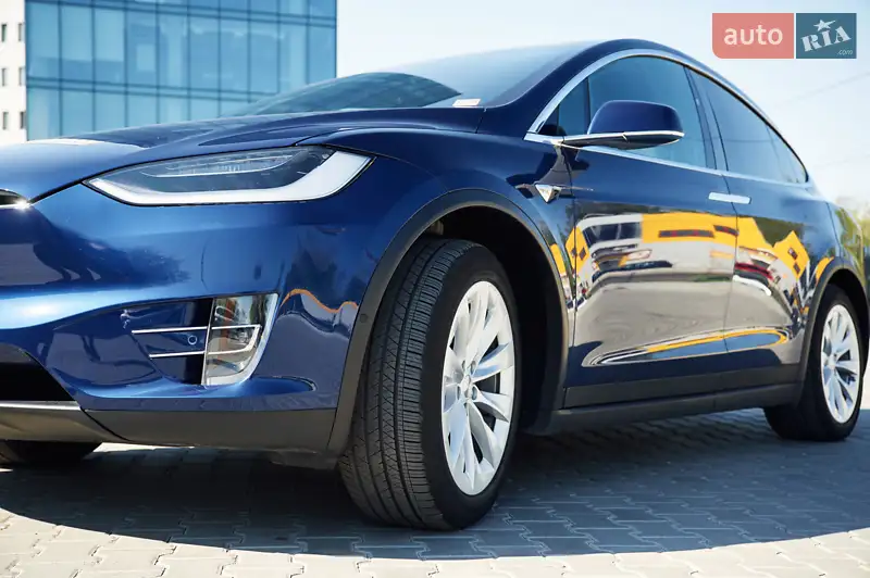Tesla Model X