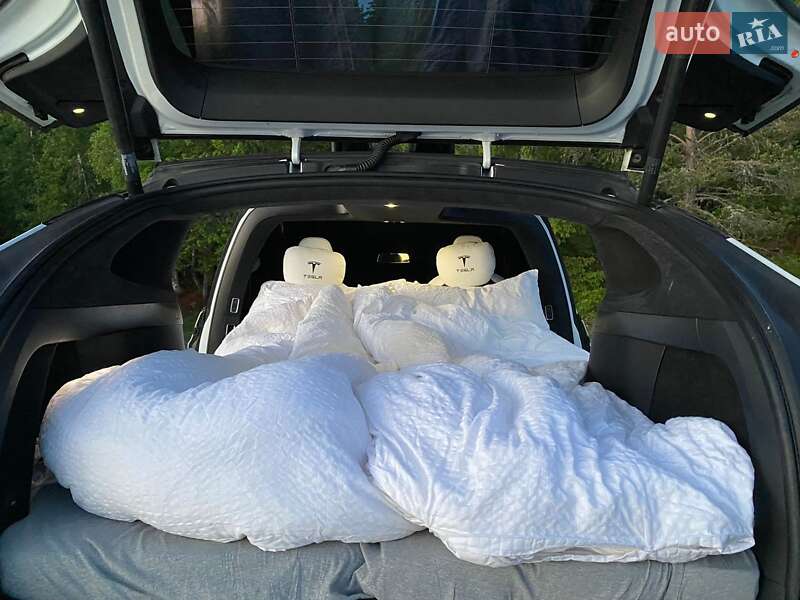 Позашляховик / Кросовер Tesla Model X 2018 в Тернополі