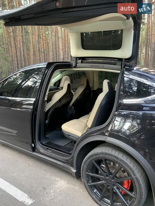 Внедорожник / Кроссовер Tesla Model X 2016 в 