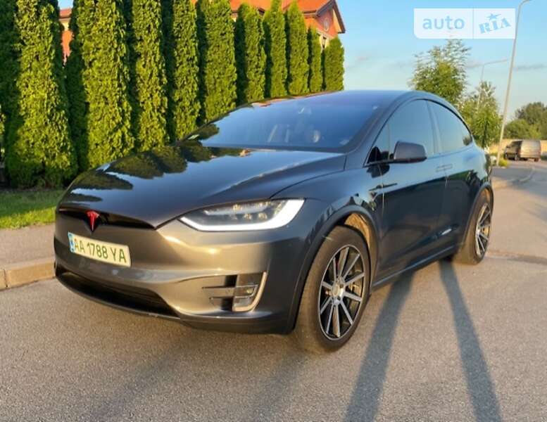 Tesla model x auto outlet ria