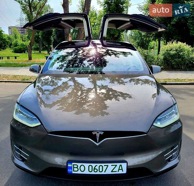 Позашляховик / Кросовер Tesla Model X 2016 в Харкові