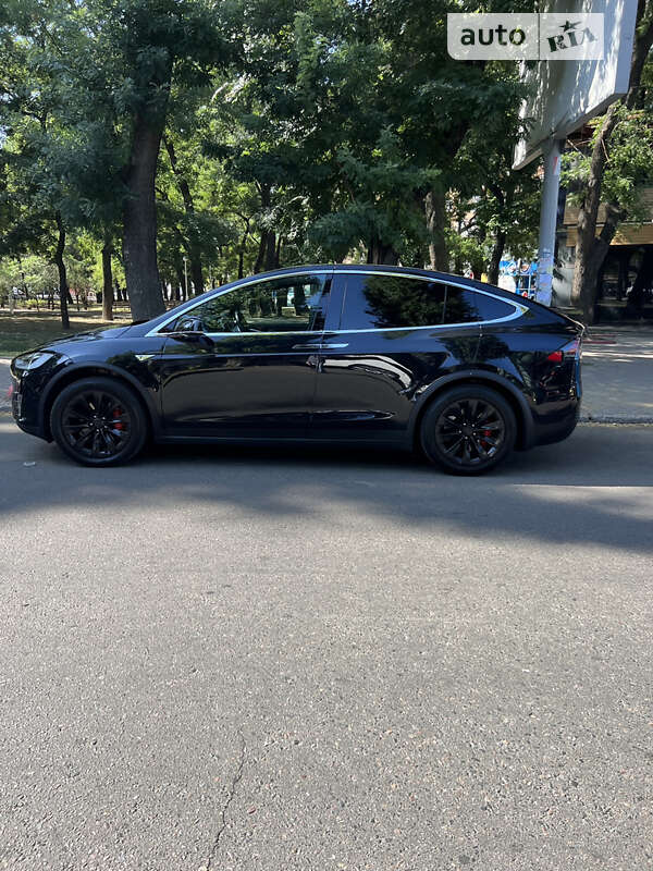 Позашляховик / Кросовер Tesla Model X 2016 в Дніпрі