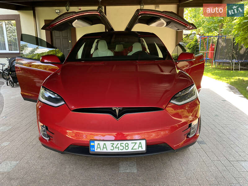 Внедорожник / Кроссовер Tesla Model X 2018 в Киеве