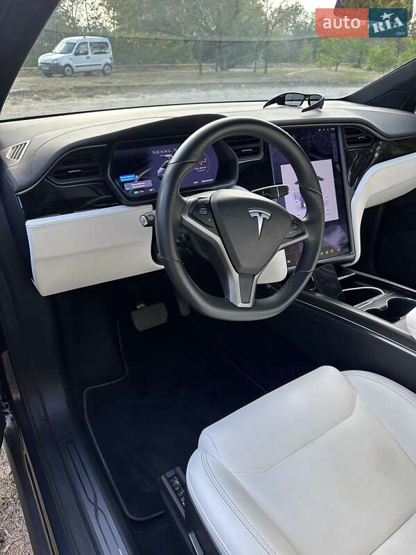 Позашляховик / Кросовер Tesla Model X 2020 в Дніпрі