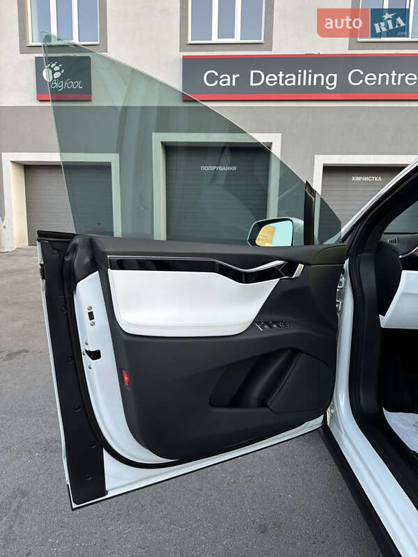 Внедорожник / Кроссовер Tesla Model X 2017 в Киеве