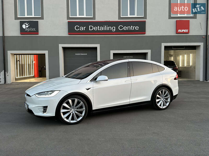 Внедорожник / Кроссовер Tesla Model X 2017 в Киеве