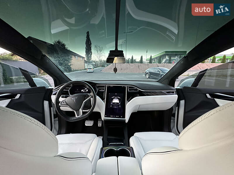 Внедорожник / Кроссовер Tesla Model X 2017 в Киеве