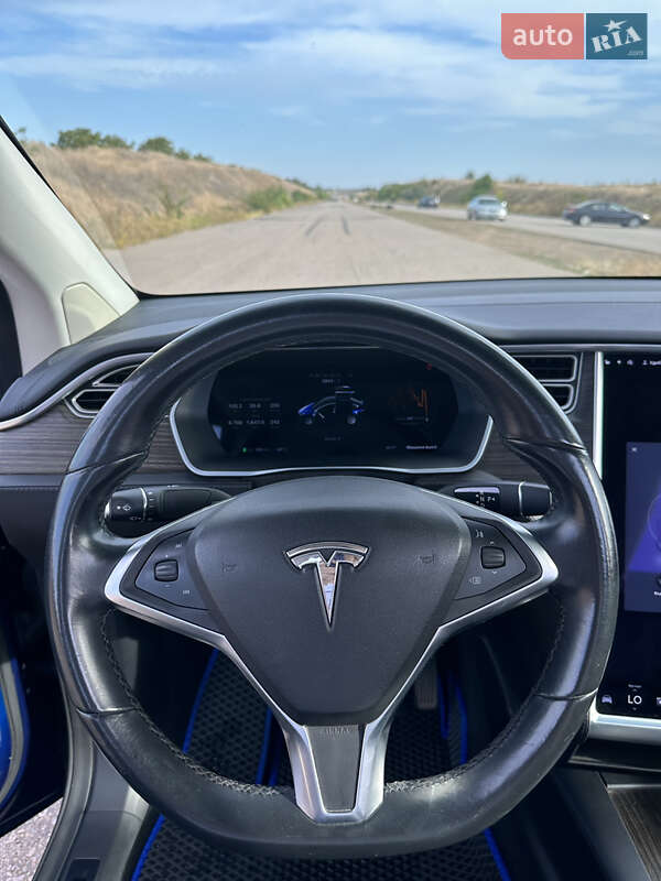 Внедорожник / Кроссовер Tesla Model X 2016 в Одессе