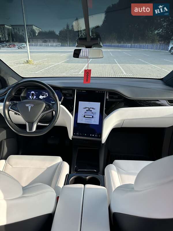 Позашляховик / Кросовер Tesla Model X 2018 в Тернополі