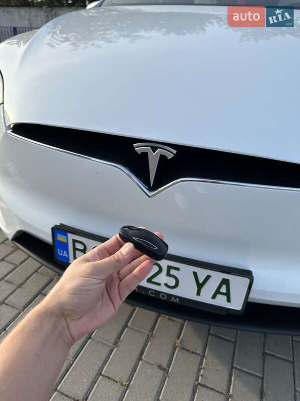 Позашляховик / Кросовер Tesla Model X 2018 в Тернополі