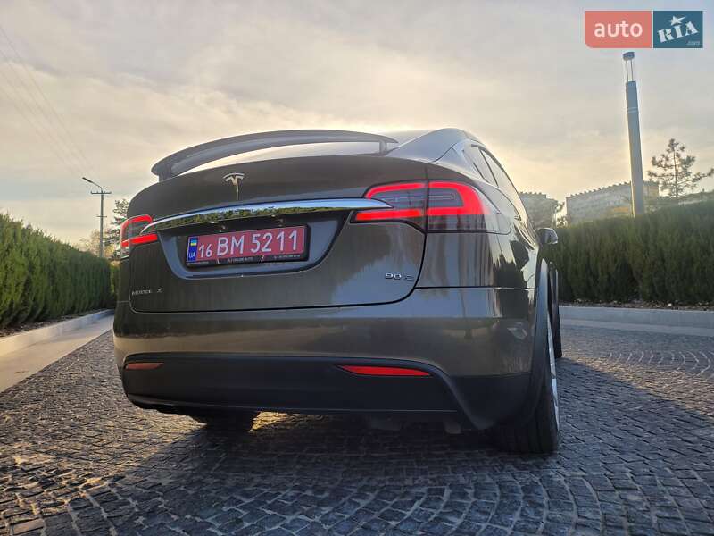 Внедорожник / Кроссовер Tesla Model X 2016 в Днепре