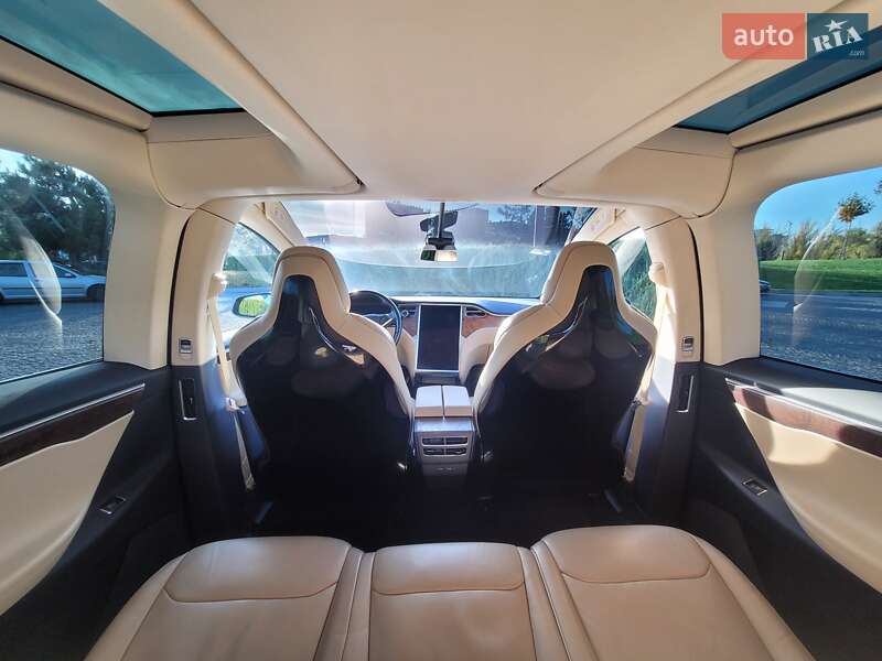 Внедорожник / Кроссовер Tesla Model X 2016 в Днепре