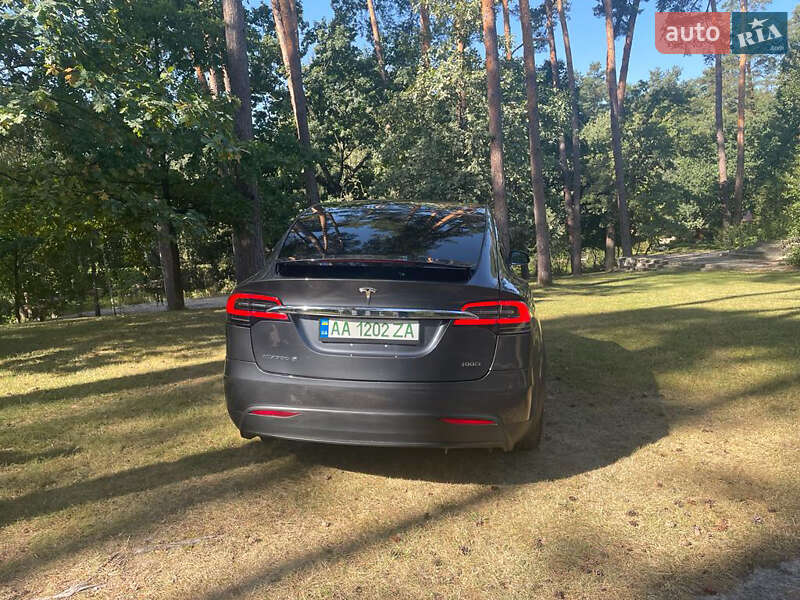Позашляховик / Кросовер Tesla Model X 2017 в Києві