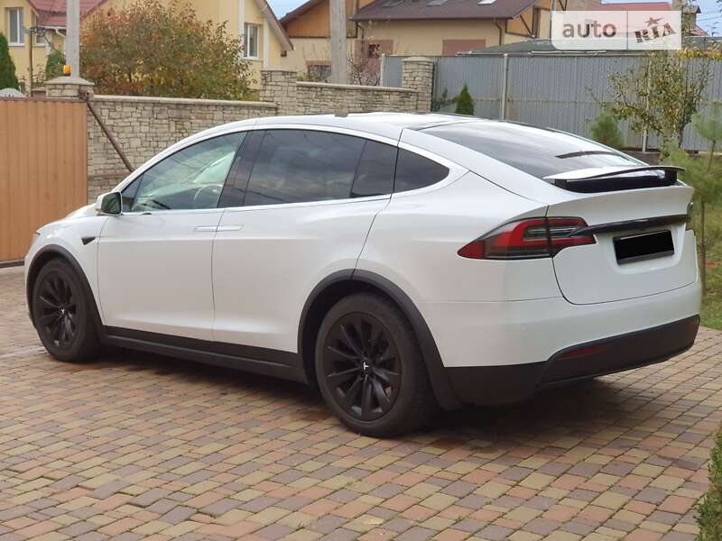 Tesla Model X 2017