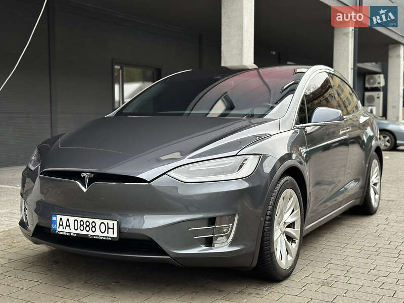 Позашляховик / Кросовер Tesla Model X 2016 в Львові