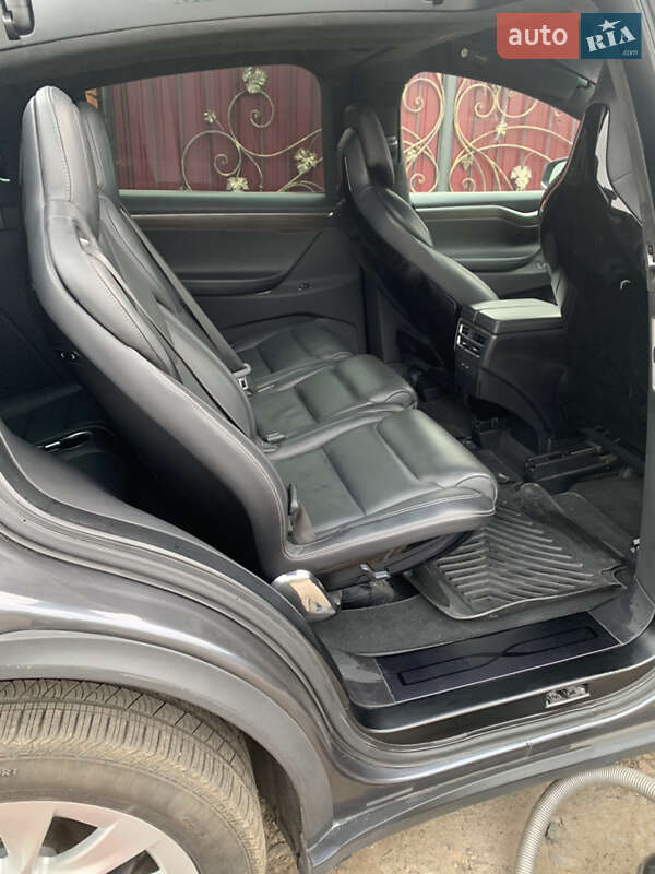 Внедорожник / Кроссовер Tesla Model X 2016 в Белой Церкви фото 14 Внедорожник / Кроссовер Tesla Model X 2016 в Белой Церкви