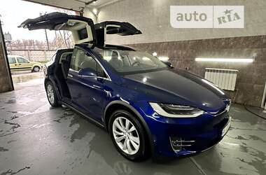 Позашляховик / Кросовер Tesla Model X 2017 в Києві