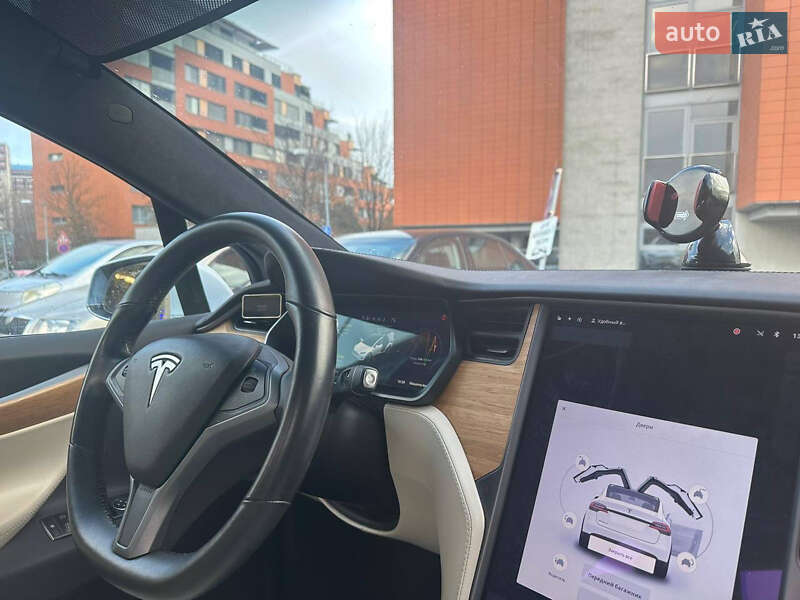 Позашляховик / Кросовер Tesla Model X 2019 в Києві