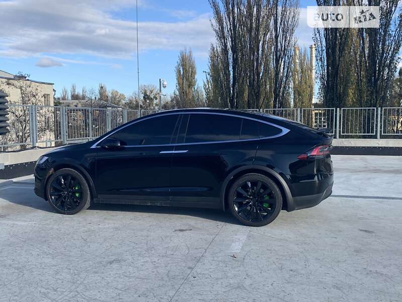 Позашляховик / Кросовер Tesla Model X 2018 в Києві
