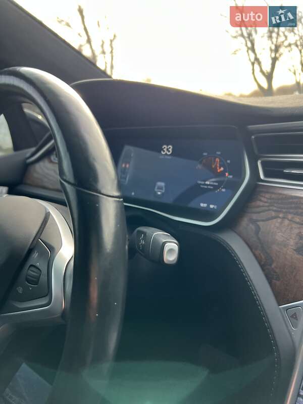Позашляховик / Кросовер Tesla Model X 2017 в Запоріжжі