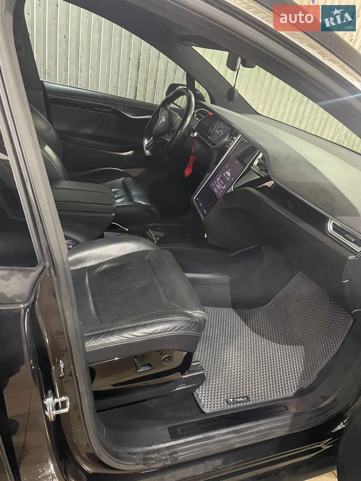 2016 Tesla Model X - мініатюра 13