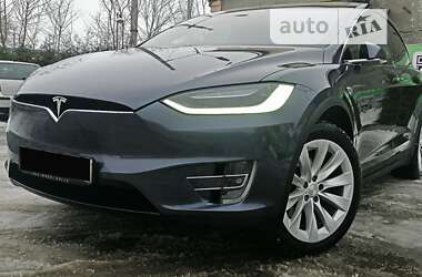 Позашляховик / Кросовер Tesla Model X 2017 в Хмельницькому