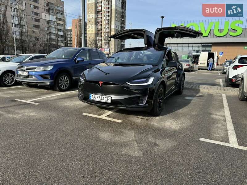 Внедорожник / Кроссовер Tesla Model X 2017 в Киеве