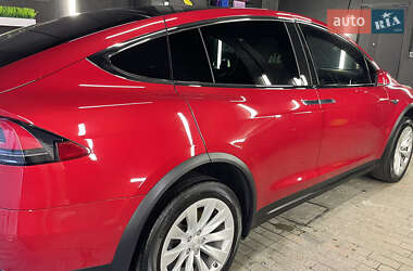 Позашляховик / Кросовер Tesla Model X 2017 в 