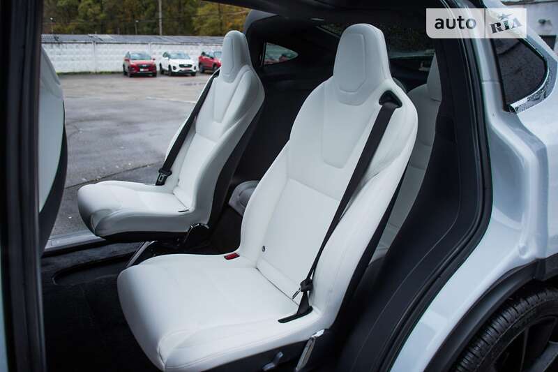 Позашляховик / Кросовер Tesla Model X 2020 в Дніпрі
