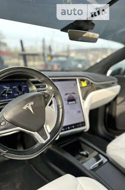 Внедорожник / Кроссовер Tesla Model X 2017 в Черновцах