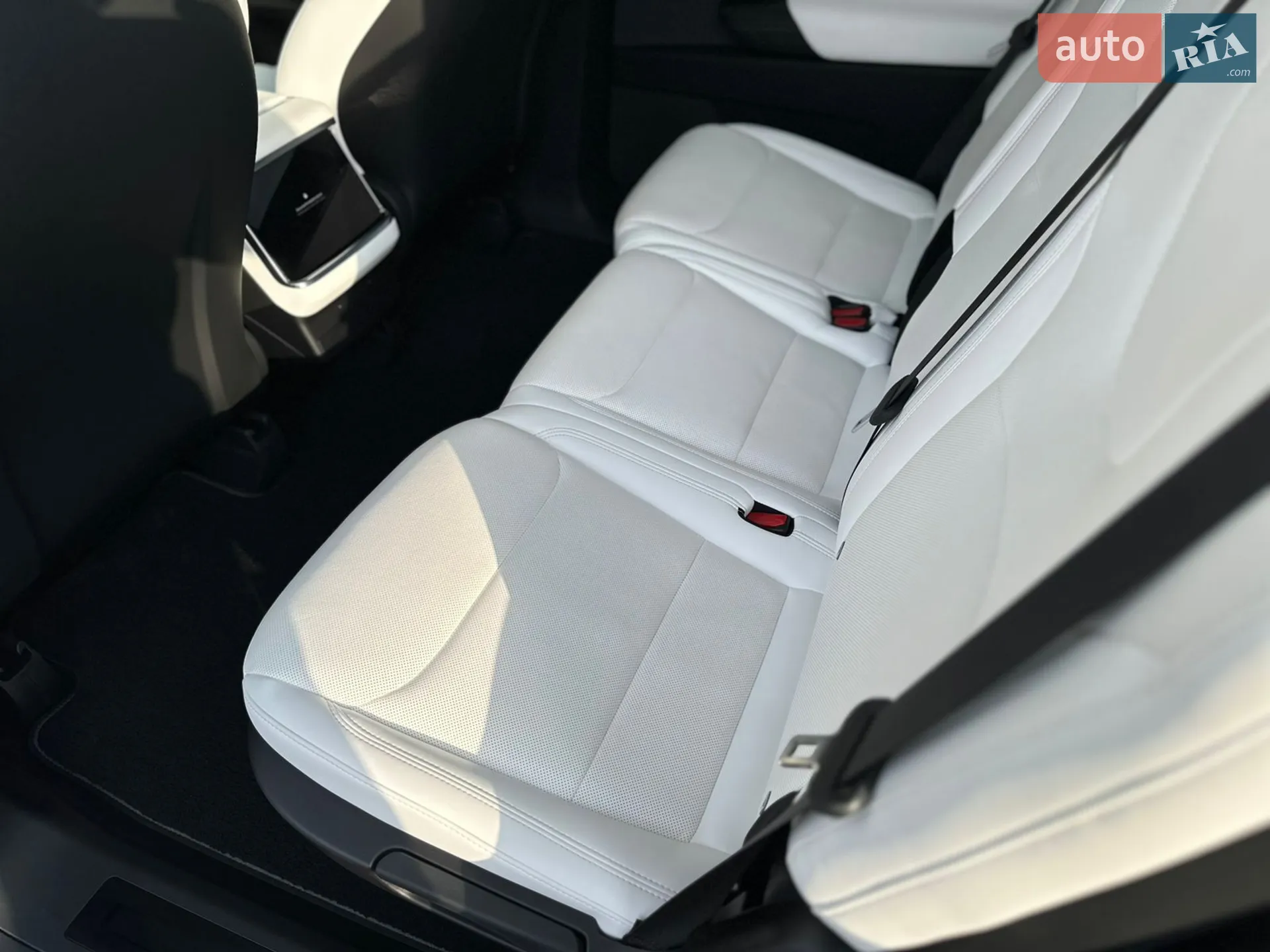 2023 Tesla Model X - мініатюра 15