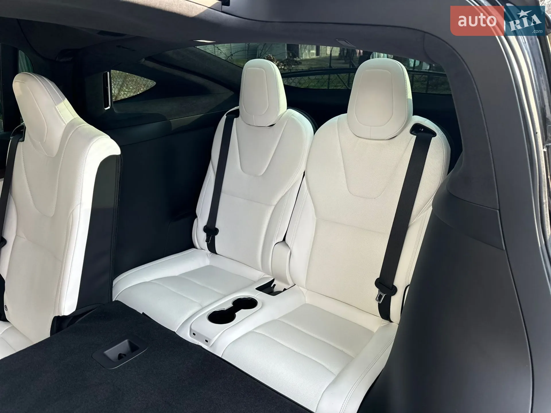 2023 Tesla Model X - мініатюра 21