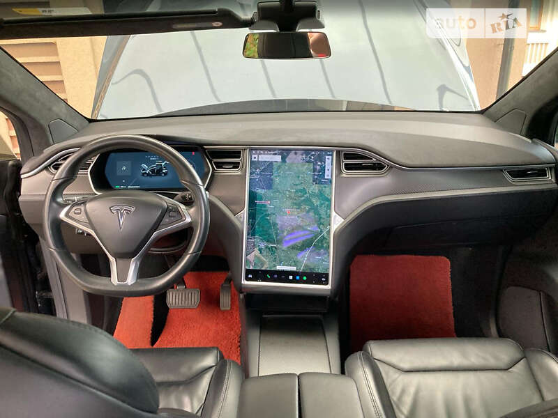 Позашляховик / Кросовер Tesla Model X 2017 в Києві