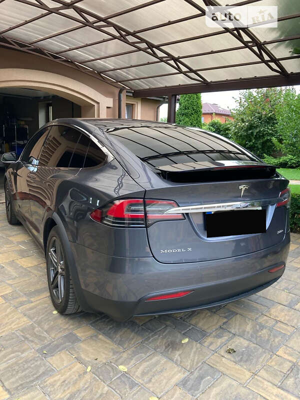 Позашляховик / Кросовер Tesla Model X 2017 в Києві