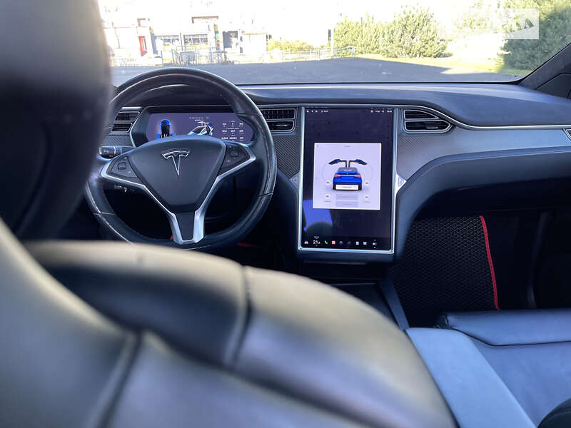 Внедорожник / Кроссовер Tesla Model X 2017 в Луцке фото 16 Внедорожник / Кроссовер Tesla Model X 2017 в Луцке