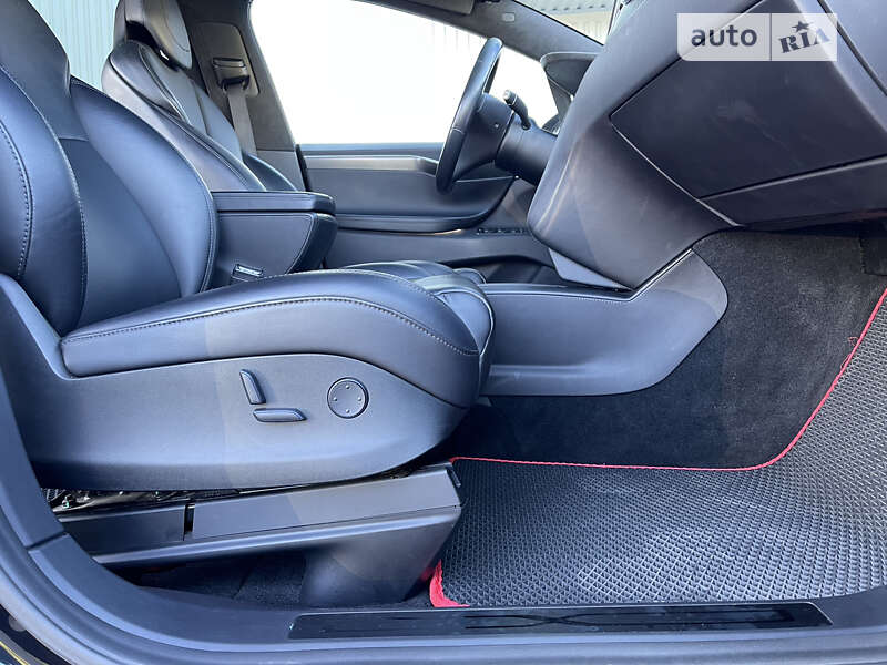 Внедорожник / Кроссовер Tesla Model X 2017 в Луцке фото 21 Внедорожник / Кроссовер Tesla Model X 2017 в Луцке