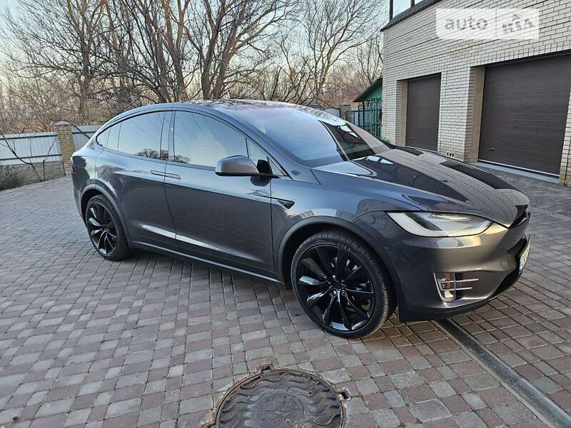 Позашляховик / Кросовер Tesla Model X 2018 в Черкасах