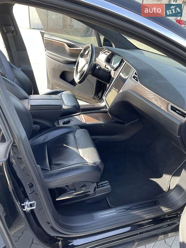 Позашляховик / Кросовер Tesla Model X 2017 в Житомирі
