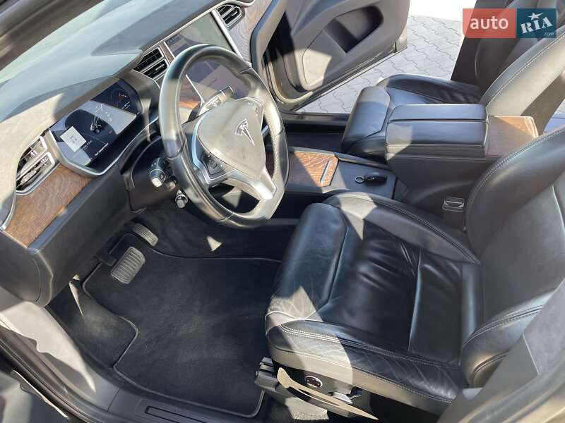 Позашляховик / Кросовер Tesla Model X 2017 в Житомирі