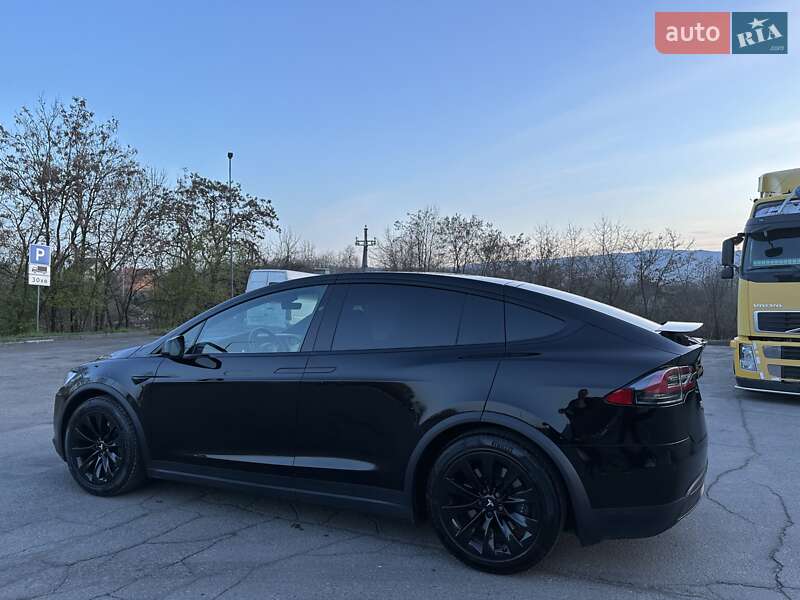 Позашляховик / Кросовер Tesla Model X 2018 в Тячеві