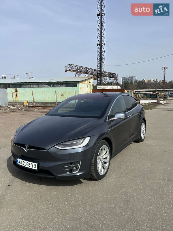 Позашляховик / Кросовер Tesla Model X 2018 в Києві