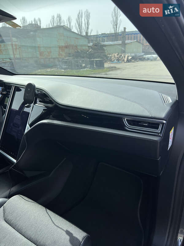 Позашляховик / Кросовер Tesla Model X 2018 в Києві